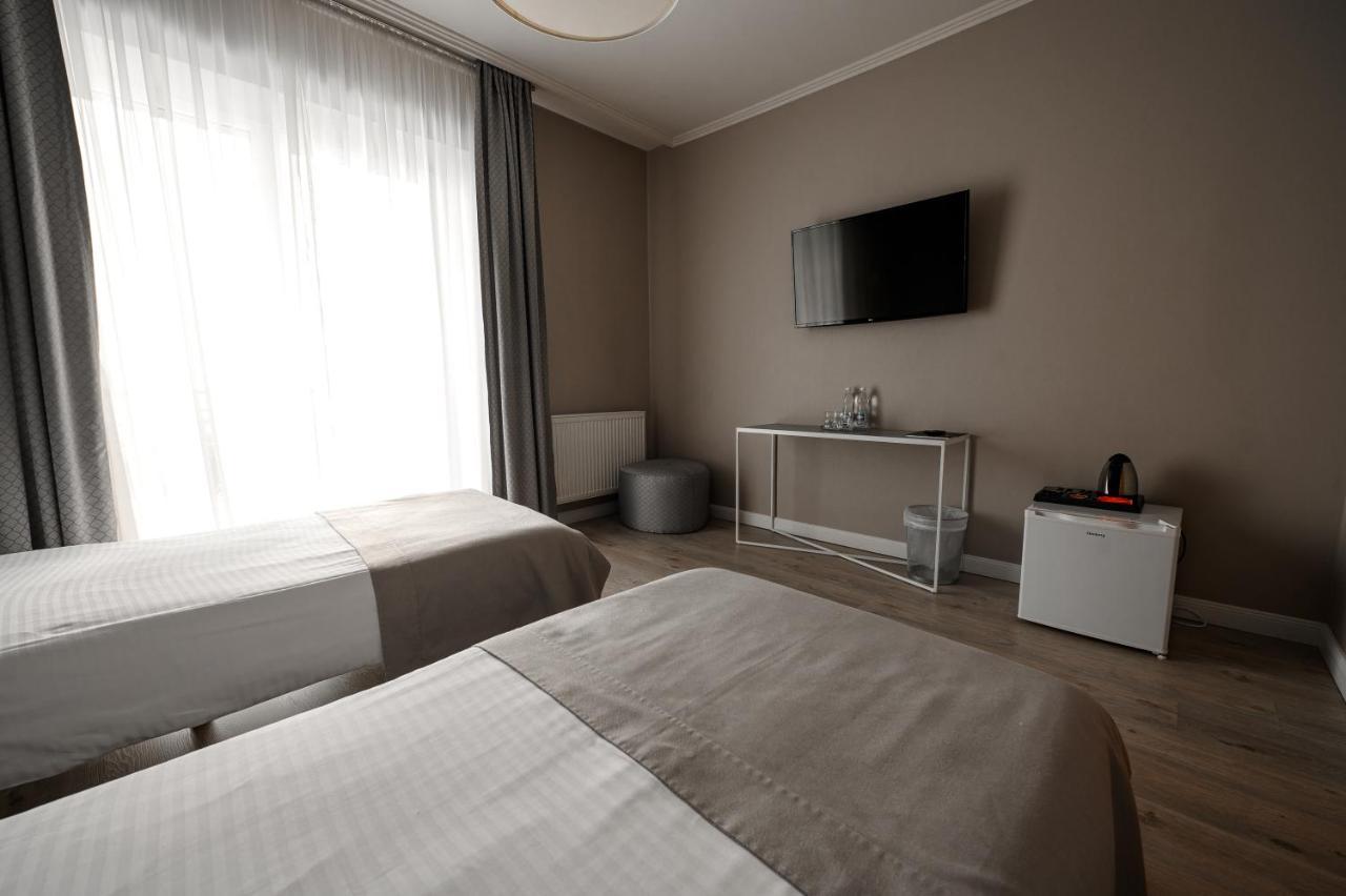Rivoli Hotel Czerniowce Zewnętrze zdjęcie