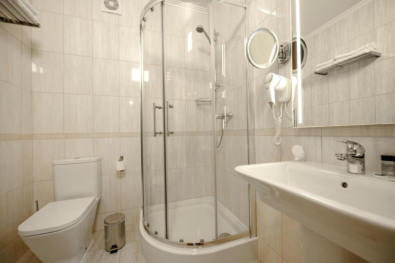 Rivoli Hotel Czerniowce Zewnętrze zdjęcie
