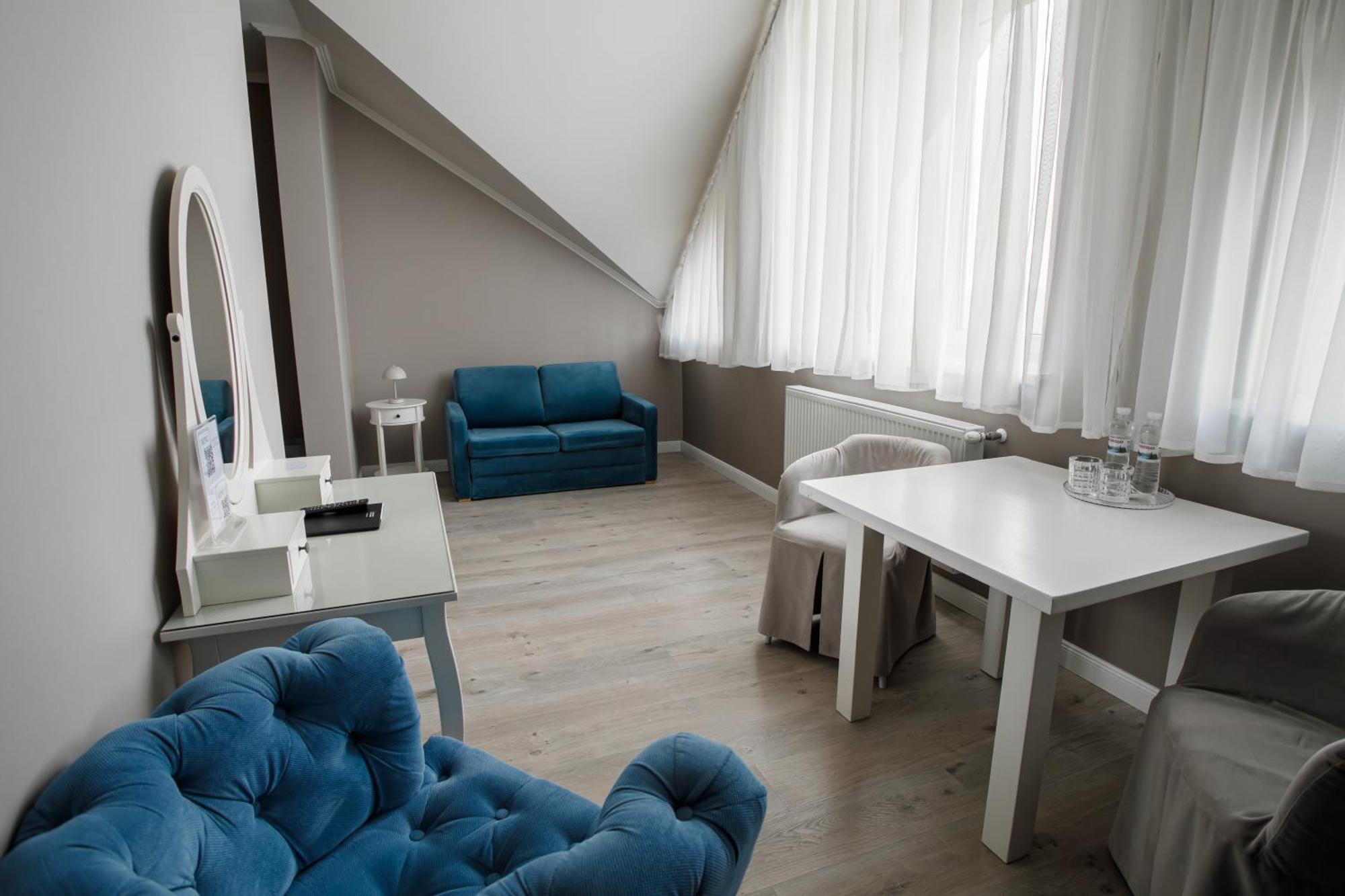 Rivoli Hotel Czerniowce Zewnętrze zdjęcie
