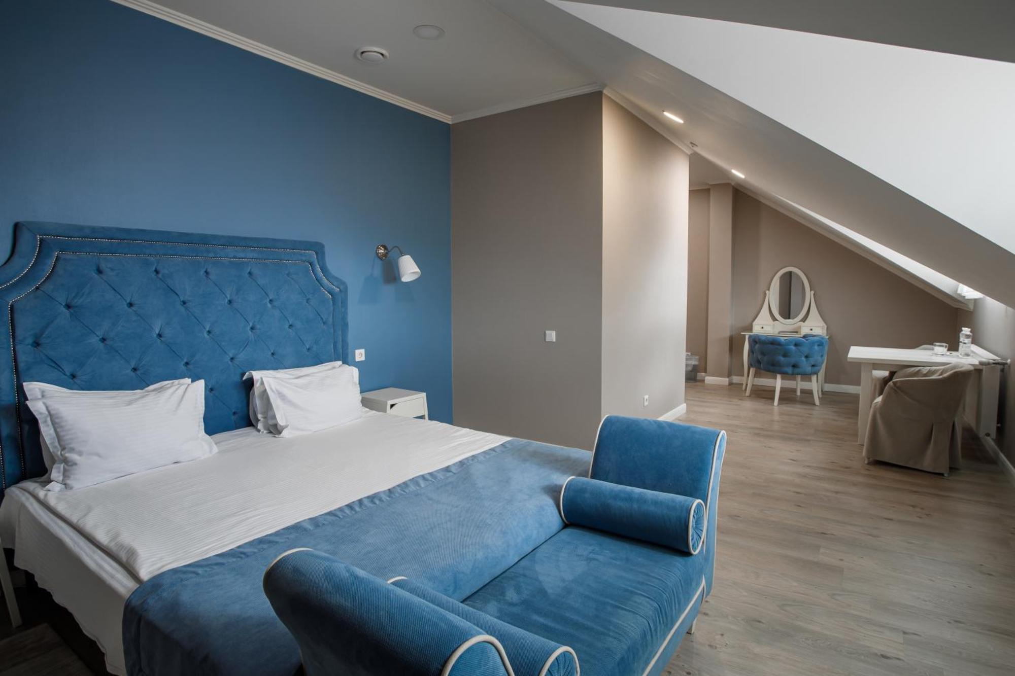 Rivoli Hotel Czerniowce Zewnętrze zdjęcie