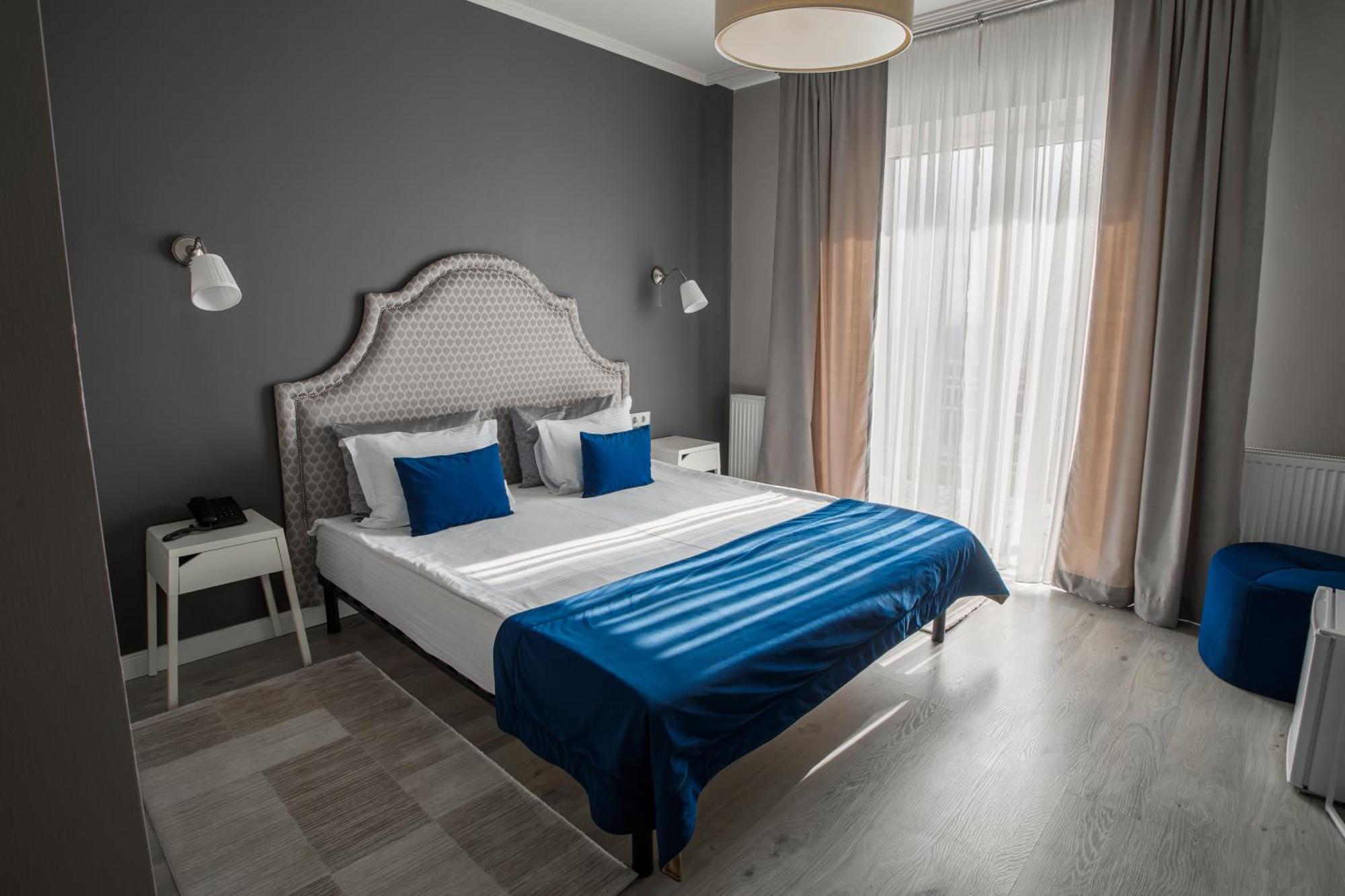 Rivoli Hotel Czerniowce Zewnętrze zdjęcie