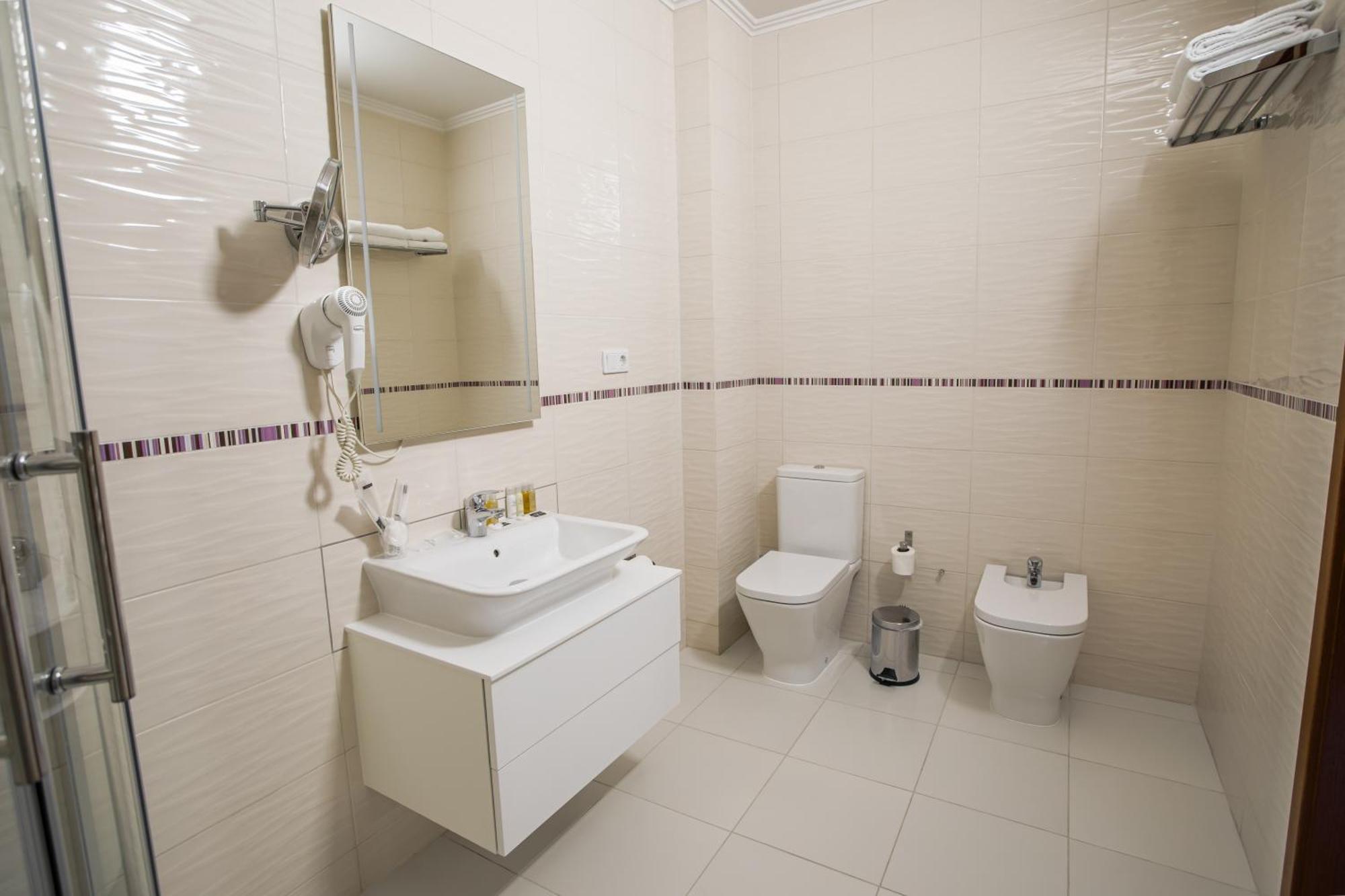 Rivoli Hotel Czerniowce Zewnętrze zdjęcie